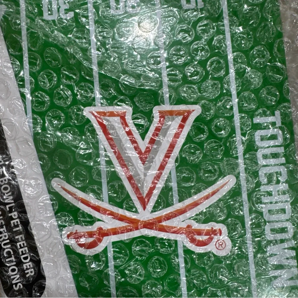 NIB UVA Elevated Double Bowl Feeder for Pets - Green and Black - Picture 3 of 4